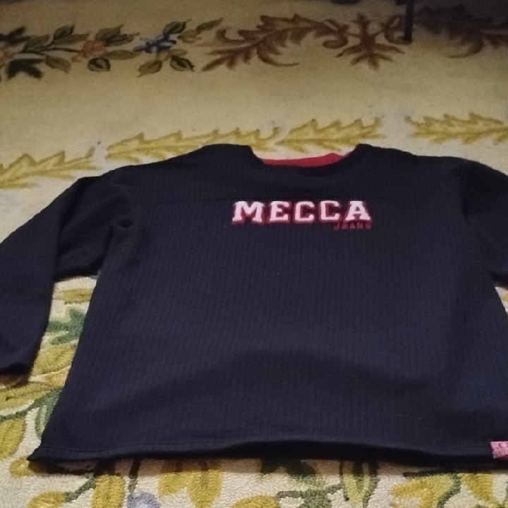 Mecca Black Sweatshirt With Pink Accents